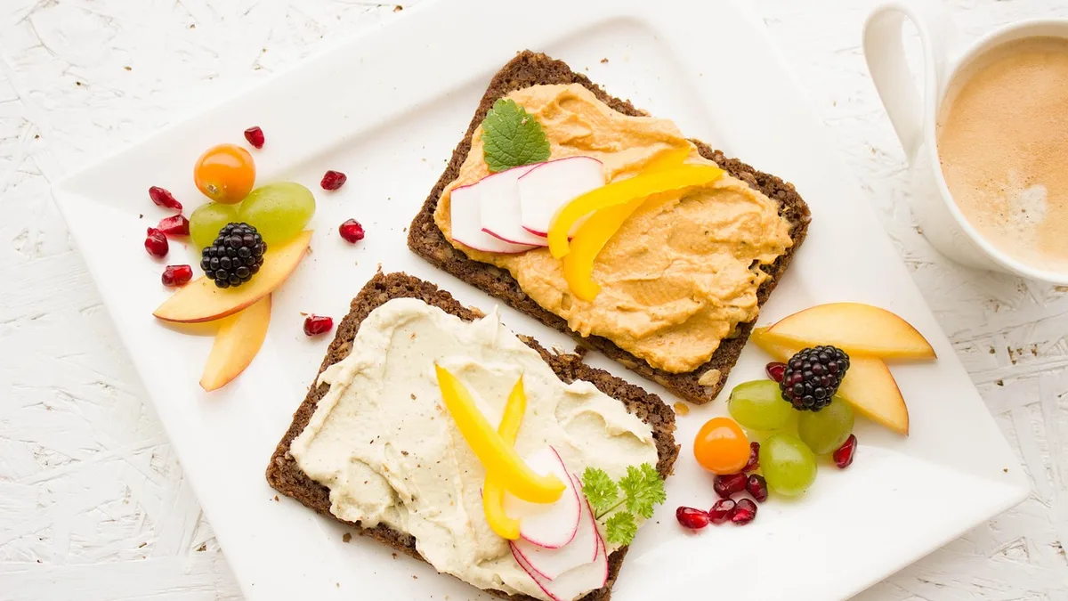 Petit déjeuner salé : composer un repas du matin qui tient