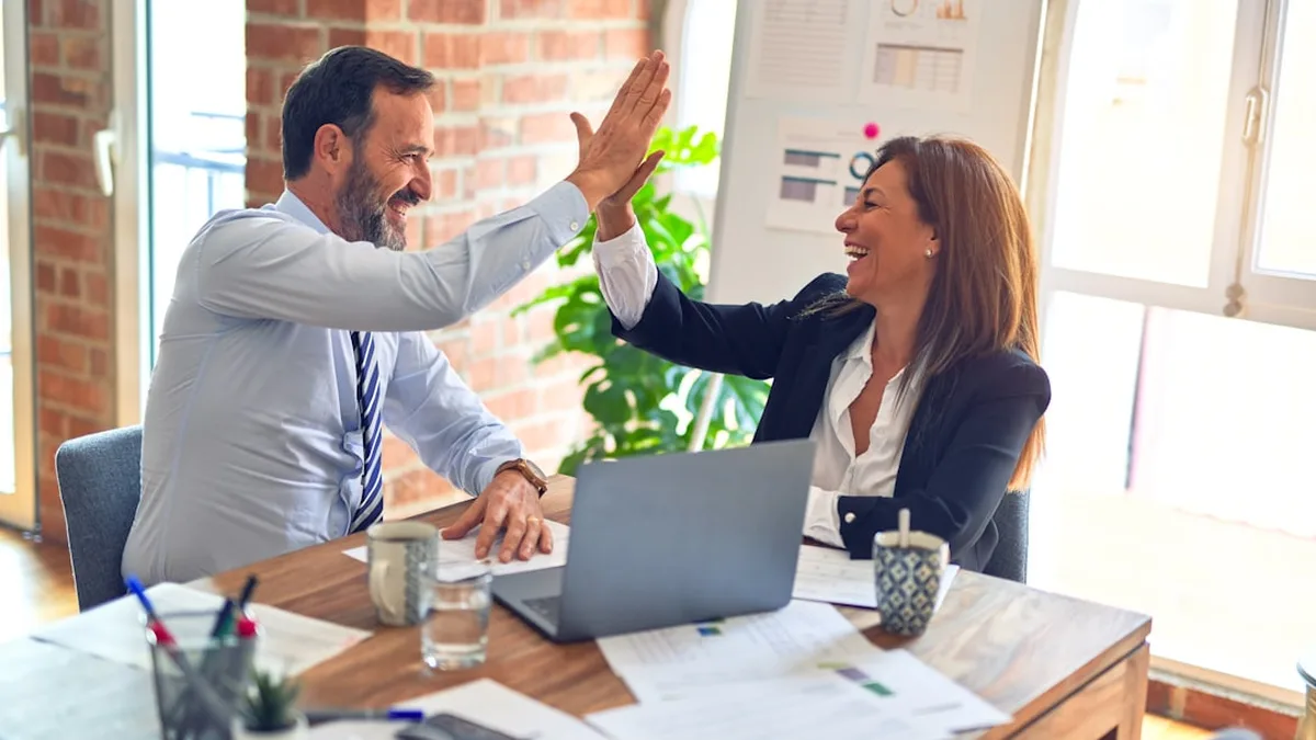 Trouver ses premiers clients quand on démarre seul